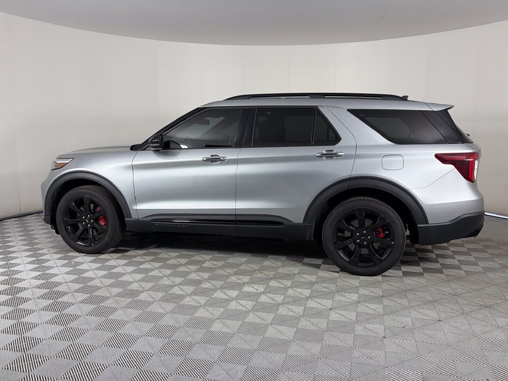 Certified 2023 Ford Explorer ST w/ Equipment Group 401A AWD/4WD image 4