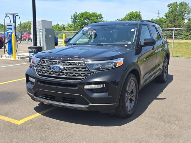 Certified 2024 Ford Explorer XLT w/ Equipment Group 202A