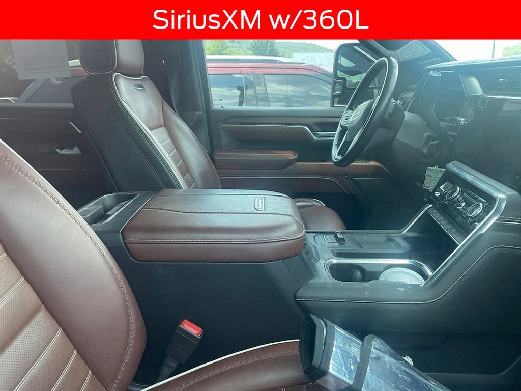 Used 2024 GMC Sierra 3500 Denali Ultimate AWD/4WD image 11