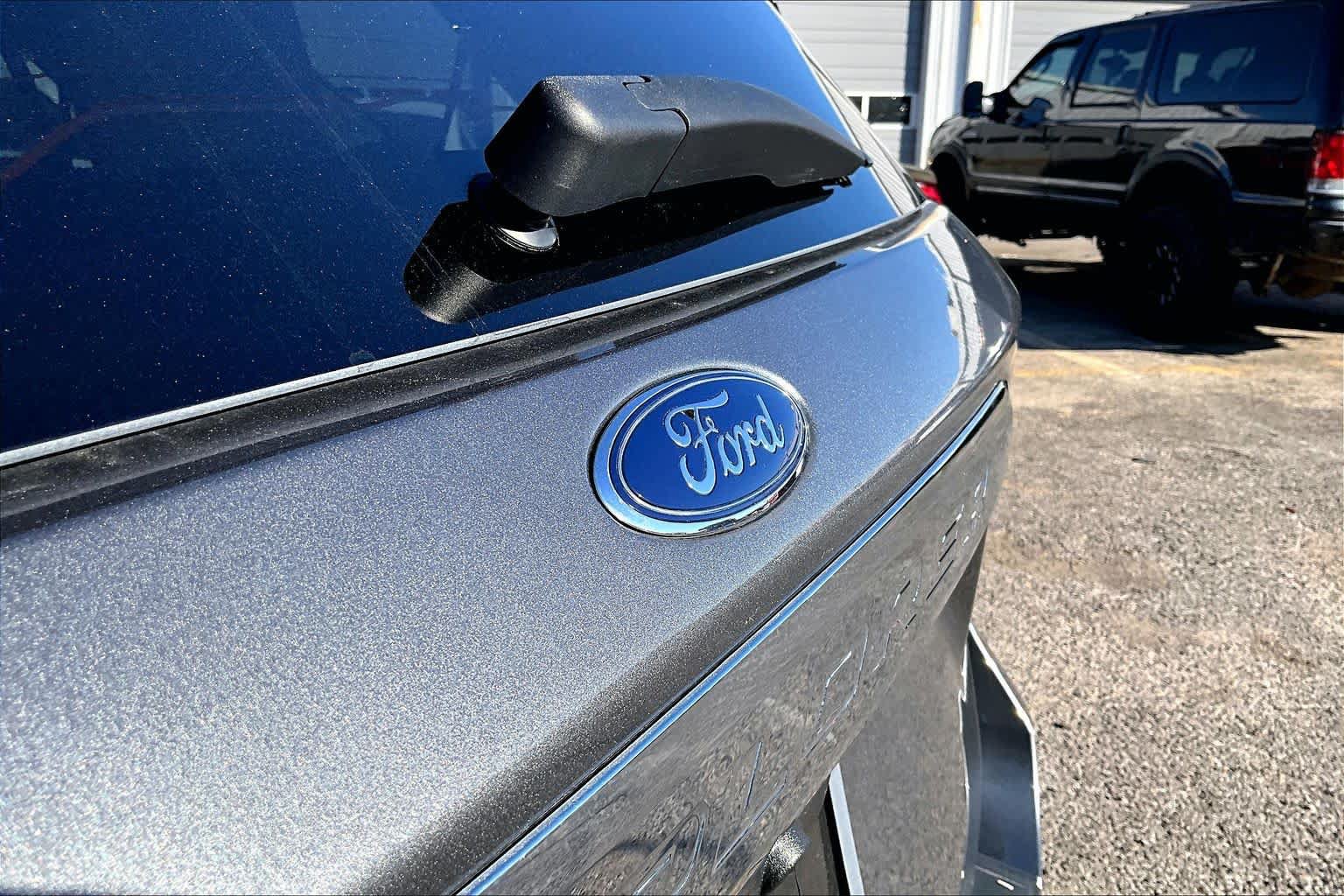 Certified 2023 Ford Explorer XLT RWD image 31