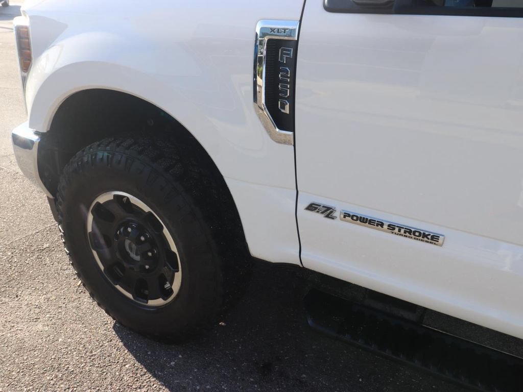 Certified 2019 Ford F250 XLT AWD/4WD image 3