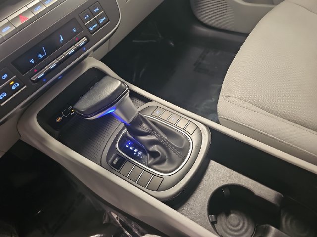 Used 2025 Hyundai Kona SEL FWD image 25
