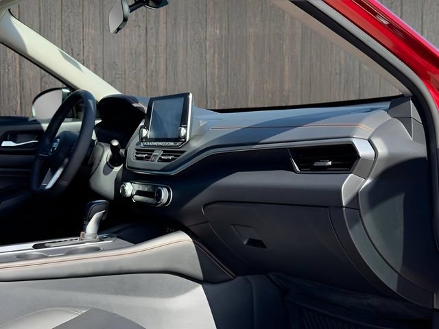 Used 2022 Nissan Altima 2.5 SR FWD image 17