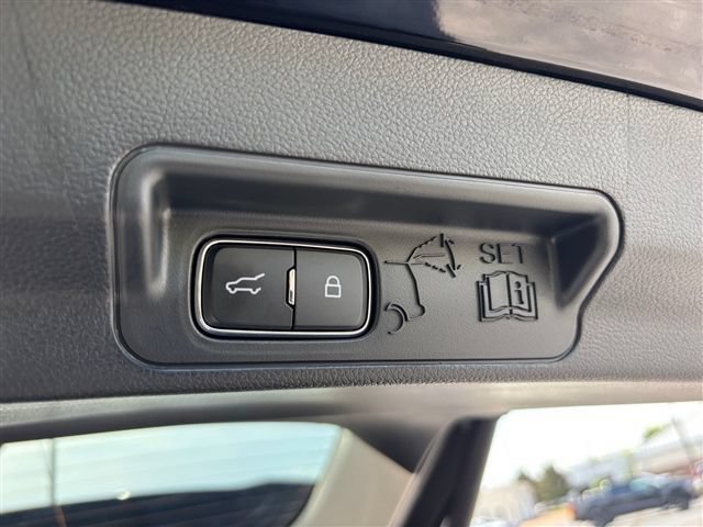 Certified 2026 Ford Explorer Active RWD image 23