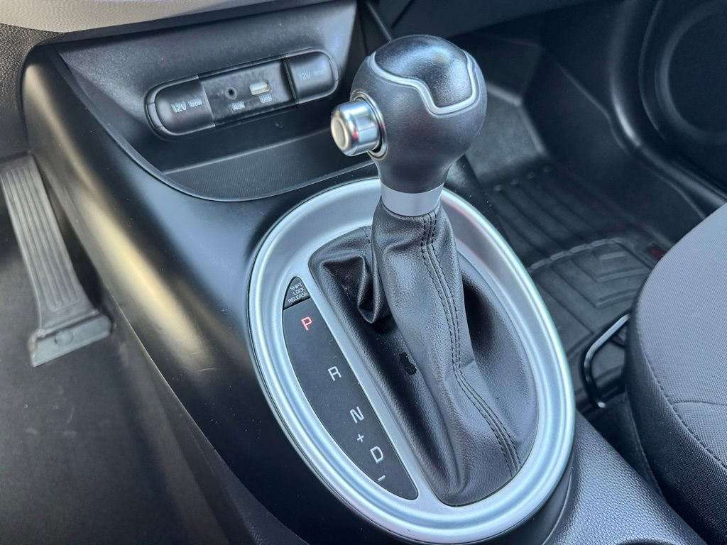 Used 2019 Kia Soul FWD image 25