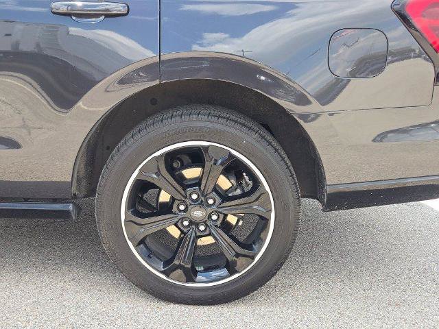 Certified 2023 Ford Expedition Limited AWD/4WD image 16