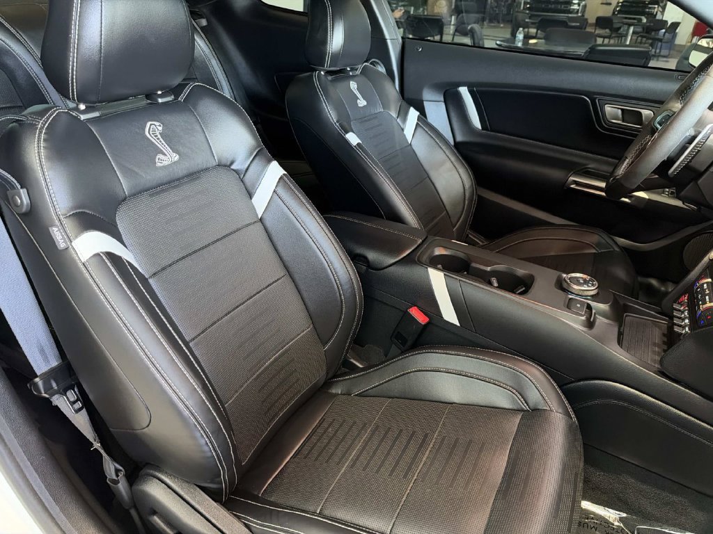 Certified 2022 Ford Mustang Shelby GT500 w/ Technology Package RWD image 24