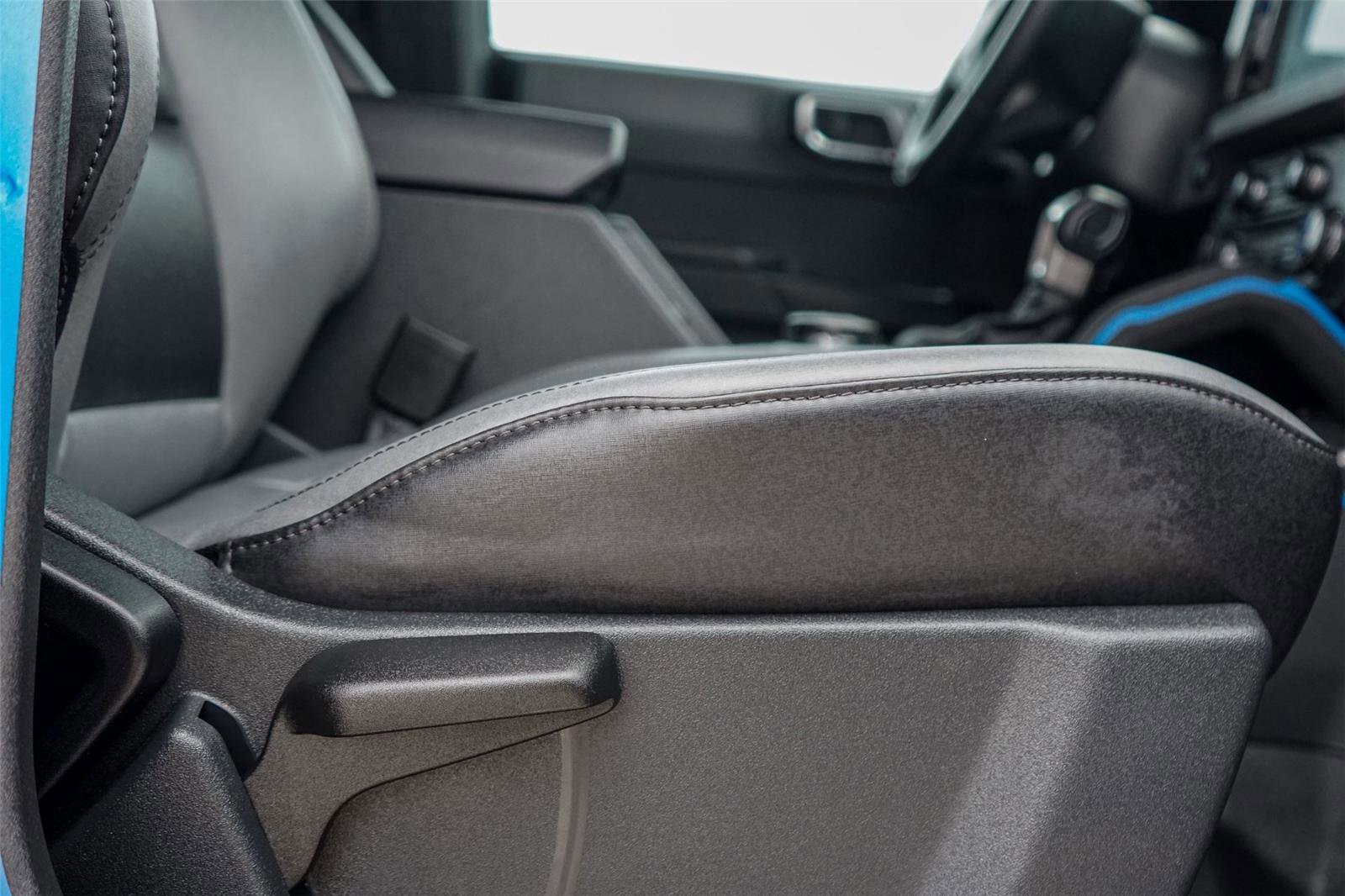 Certified 2024 Ford Bronco Black Diamond image 30