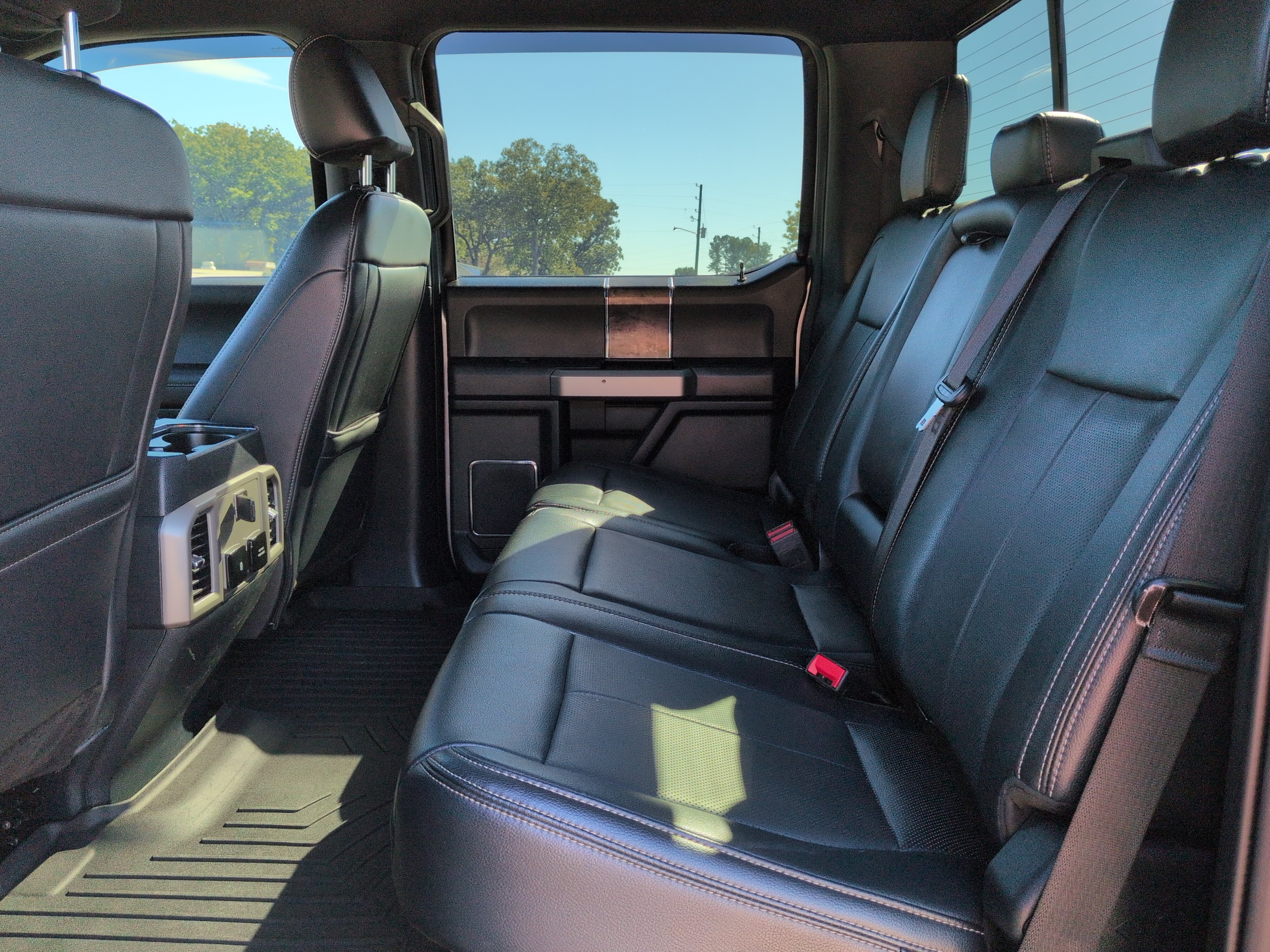 Certified 2022 Ford F250 Lariat w/ Lariat Value Package AWD/4WD image 12