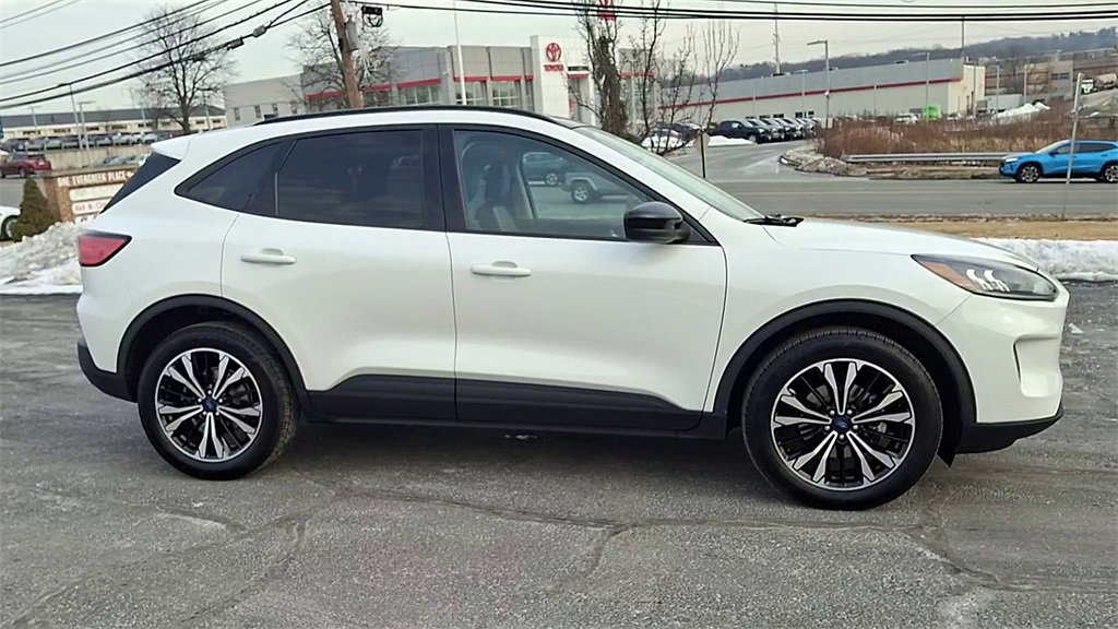 Certified 2022 Ford Escape SEL w/ SEL Stealth AWD Package image 10