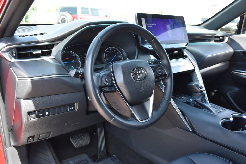 Used 2024 Toyota Venza XLE AWD/4WD image 24