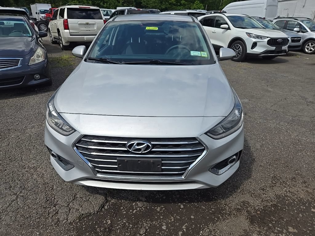 Used 2022 Hyundai Accent SEL FWD image 2