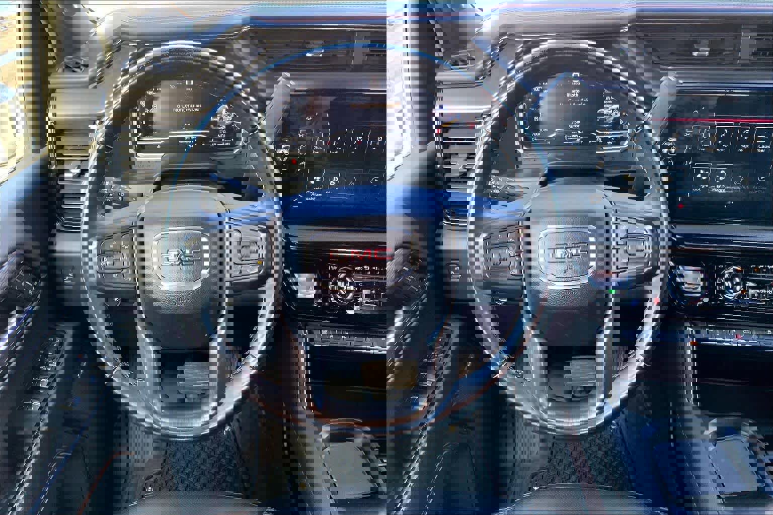 Used 2024 GMC Sierra 2500 AT4 w/ Technology Package image 8