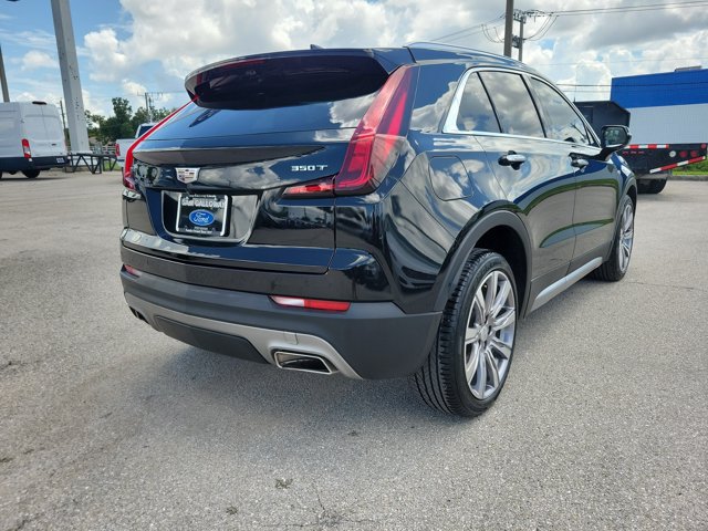 Used 2022 Cadillac XT4 Premium Luxury w/ Enhanced Visibility Package FWD image 6
