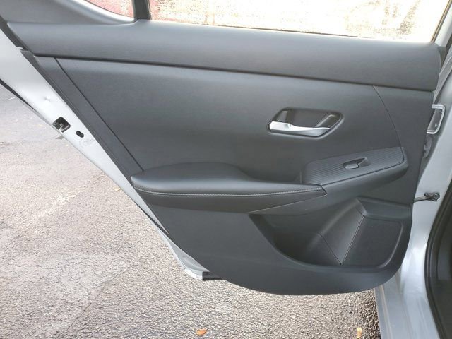 Used 2023 Nissan Sentra SV image 11