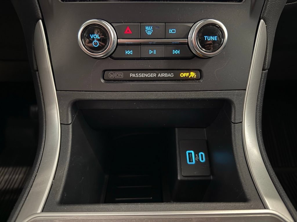 Certified 2024 Ford Edge SEL w/ Convenience Package AWD/4WD image 30