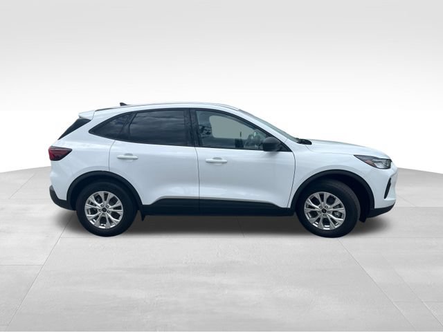 Certified 2025 Ford Escape Active w/ Cold Weather Package FWD image 7