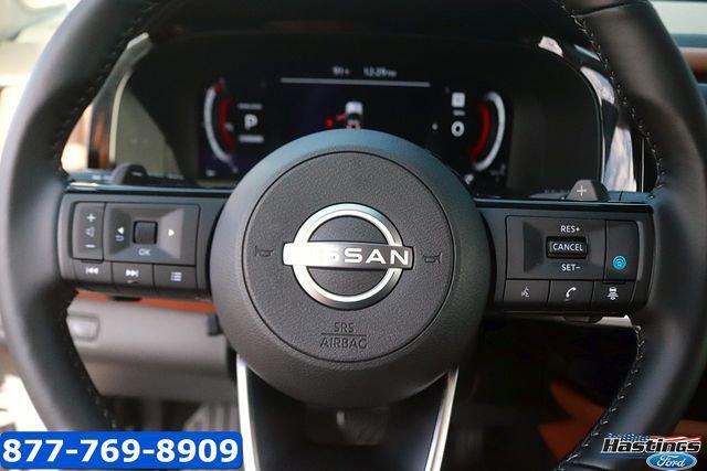 Used 2025 Nissan Pathfinder Platinum image 18