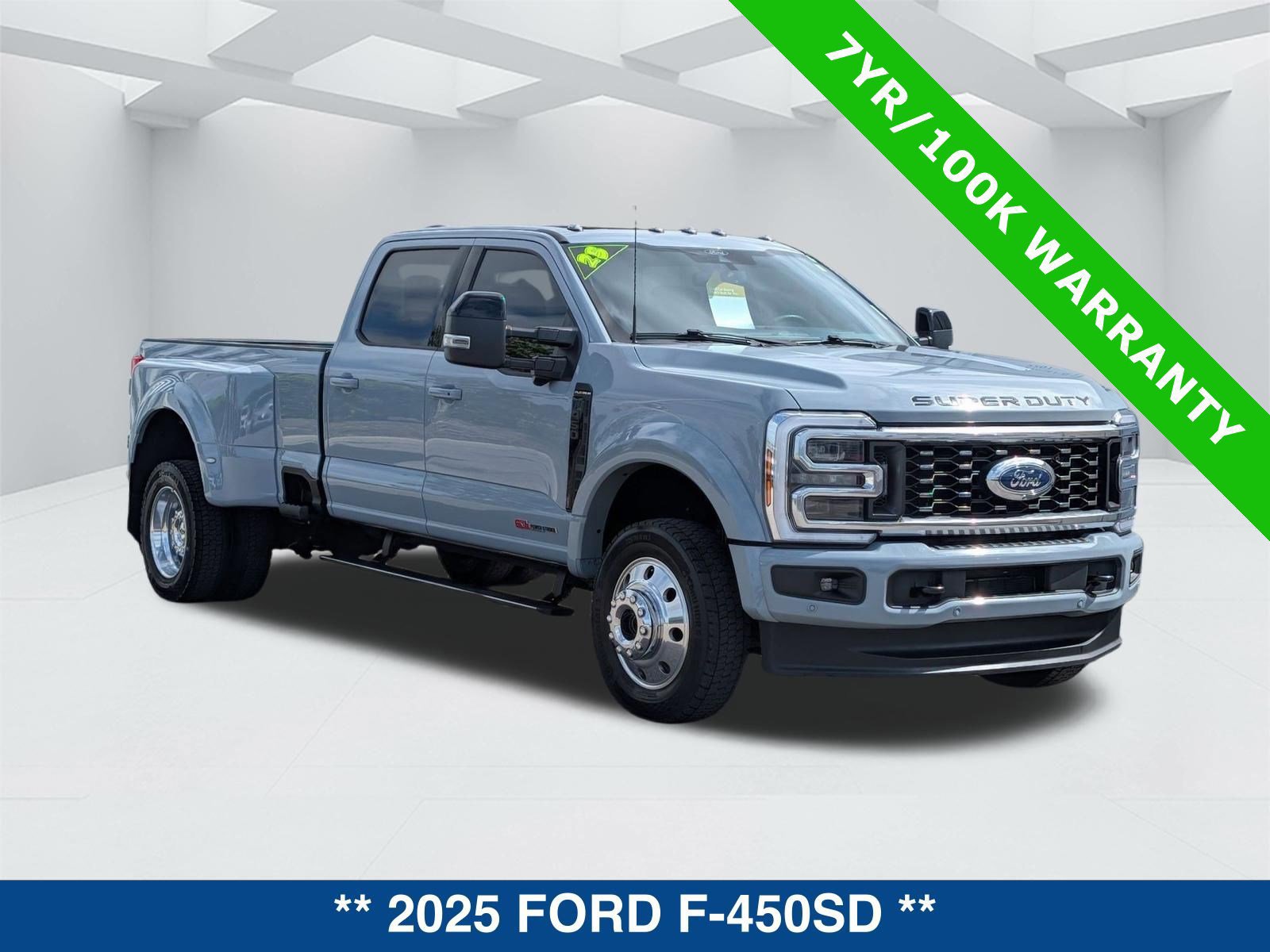 Certified 2025 Ford F450 Platinum w/ FX4 Off-Road Package image 8