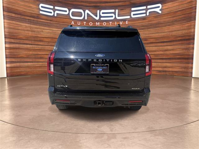 Certified 2025 Ford Expedition Active AWD/4WD image 6