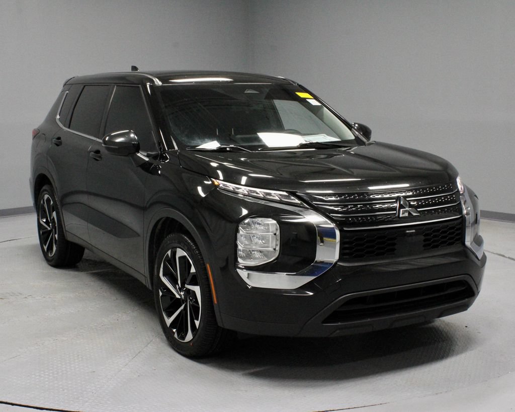 Used 2022 Mitsubishi Outlander ES
