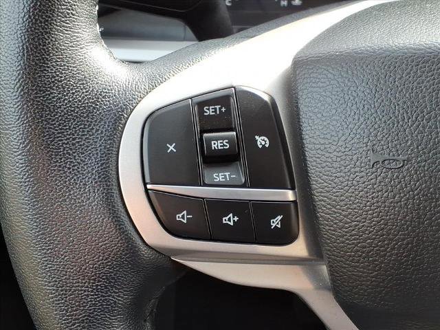 Certified 2022 Ford Explorer XLT w/ Equipment Group 202A image 11