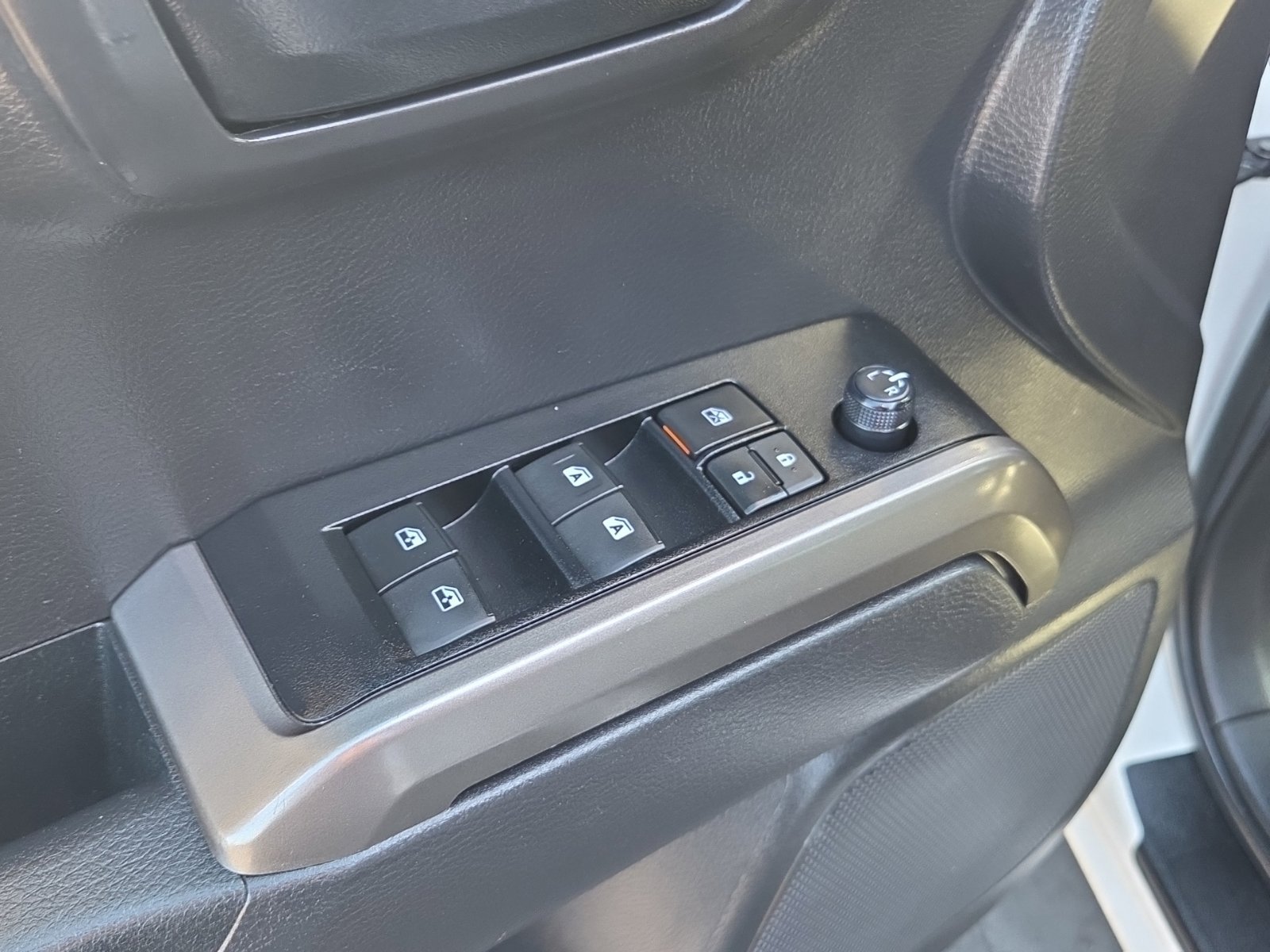 Used 2023 Toyota Tacoma SR5 RWD image 17
