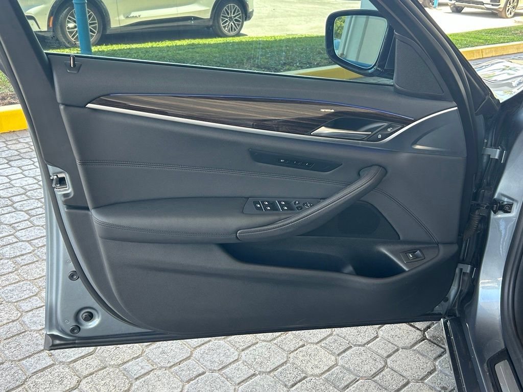 Used 2020 BMW 530i w/ Convenience Package RWD image 36