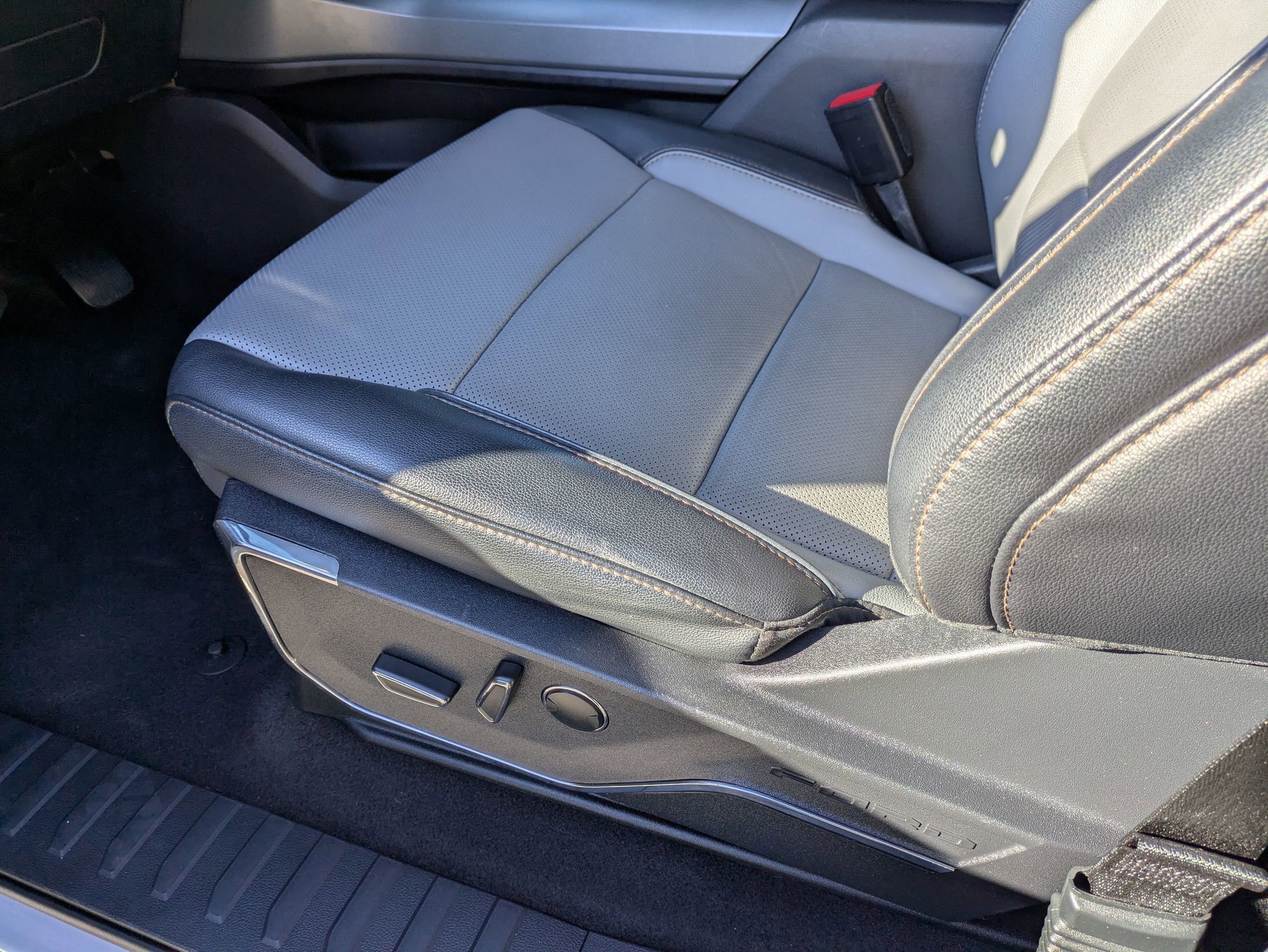 Certified 2023 Ford F150 Lightning Lariat image 17