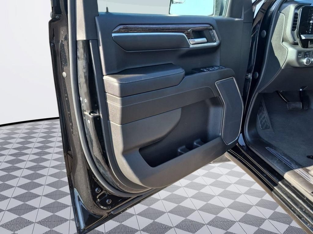 Used 2023 GMC Sierra 1500 Elevation AWD/4WD image 9