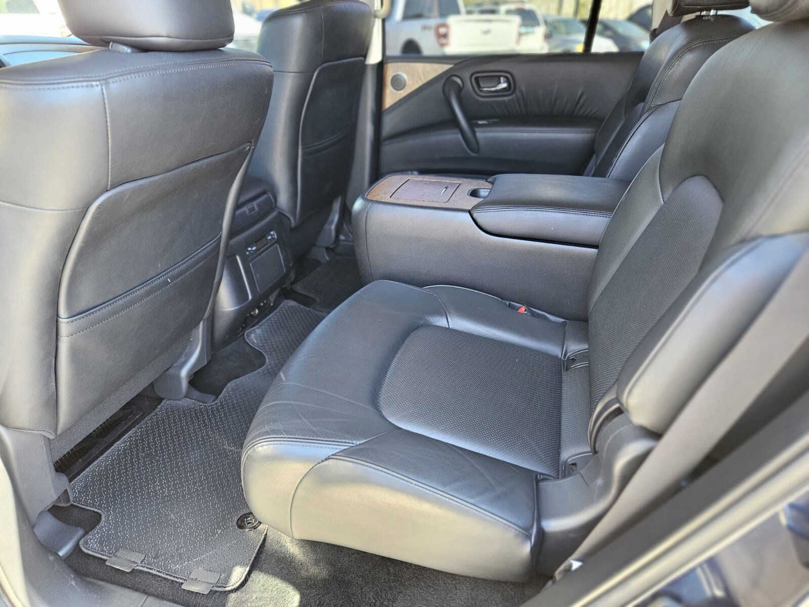 Used 2022 Nissan Armada SL w/ Captain's Chairs Package image 17