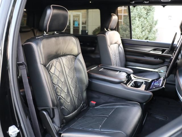 Used 2023 Jeep Grand Wagoneer Series III w/ Rear Seat Video Group 1 AWD/4WD image 14