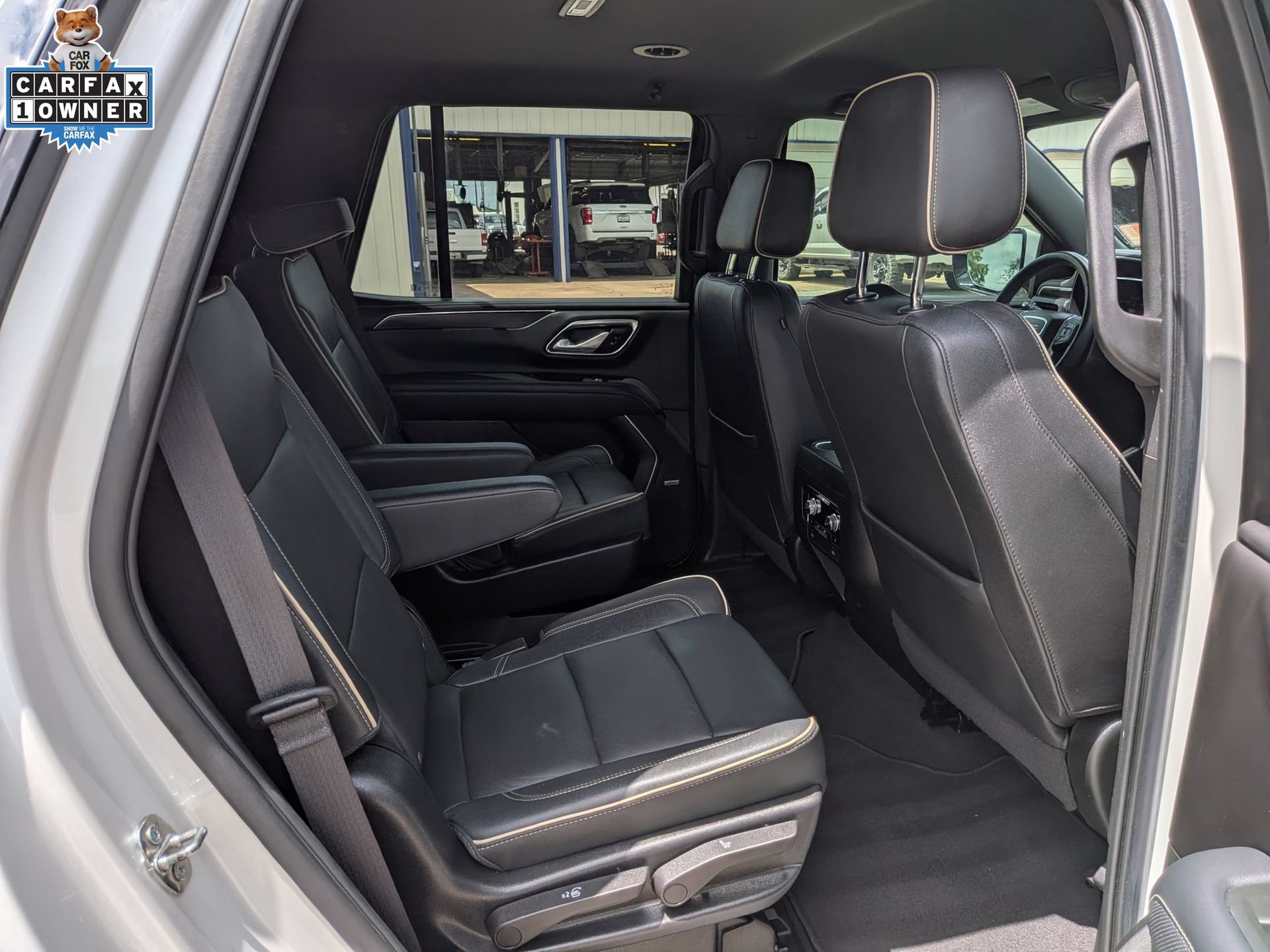 Used 2022 GMC Yukon SLT w/ SLT Luxury Package AWD/4WD image 19