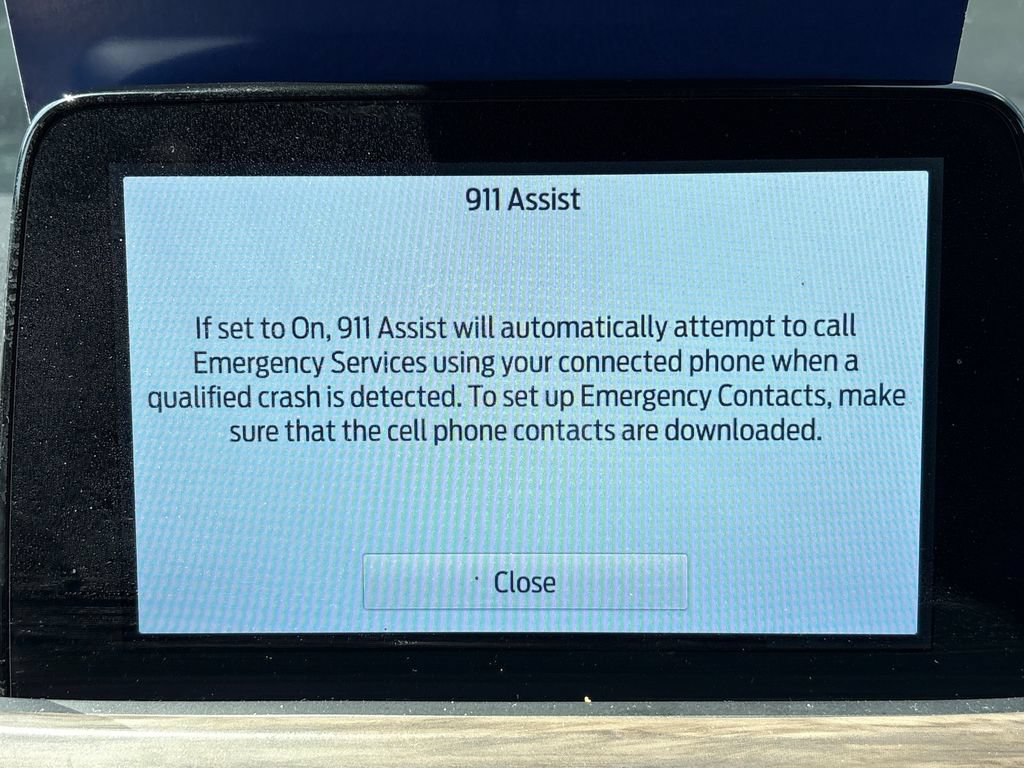 Certified 2020 Ford Escape Titanium AWD/4WD image 32