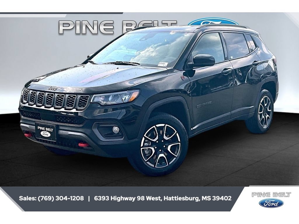 Used 2024 Jeep Compass Trailhawk AWD/4WD image 10