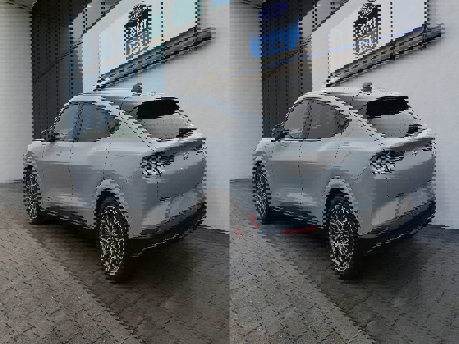 Certified 2025 Ford Mustang Mach-E GT image 3