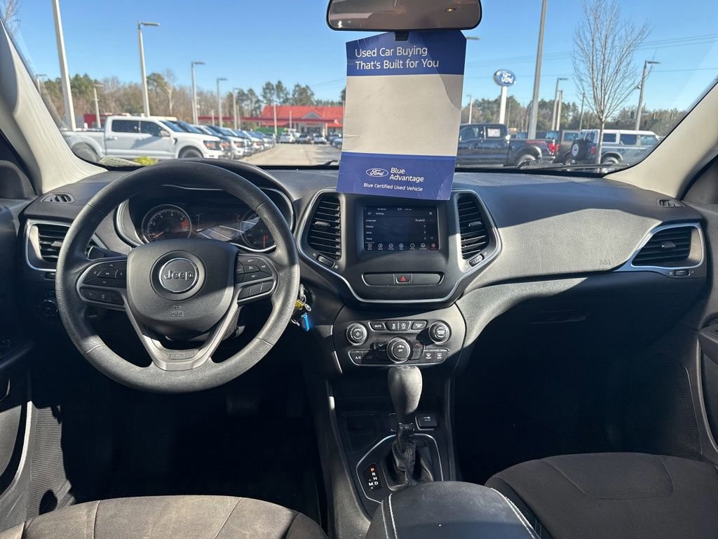 Used 2019 Jeep Cherokee Latitude w/ Popular Appearance Group image 23