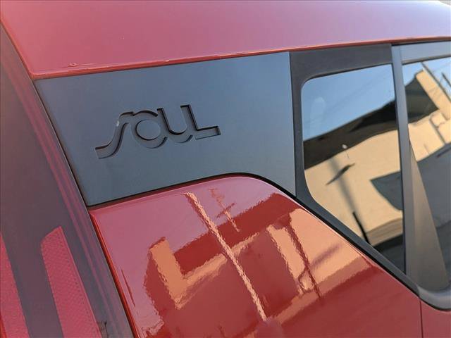 Used 2022 Kia Soul GT-Line FWD image 12