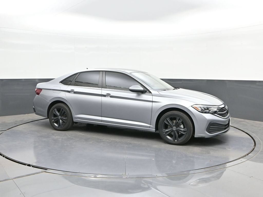 Used 2023 Volkswagen Jetta SE FWD image 17