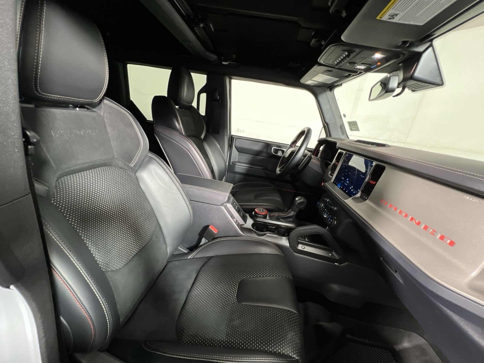 Certified 2024 Ford Bronco Raptor w/ Interior Carbon Fiber Pack 6 AWD/4WD image 26