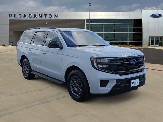 Certified 2025 Ford Expedition Active AWD/4WD image 7
