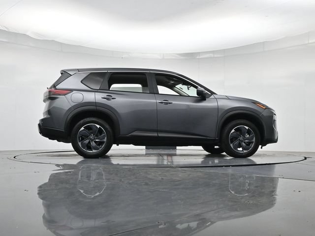 Used 2025 Nissan Rogue SV FWD image 32