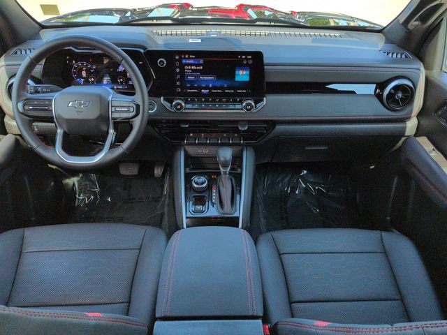 Used 2025 Chevrolet Colorado Z71 w/ Midnight Edition AWD/4WD image 14