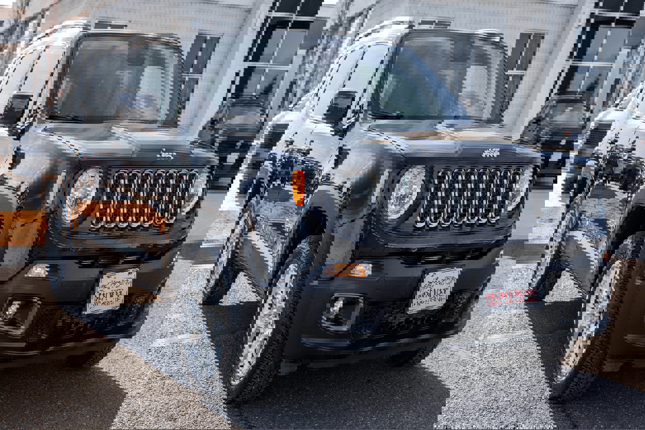 Used 2018 Jeep Renegade Latitude w/ Cold Weather Group image 5