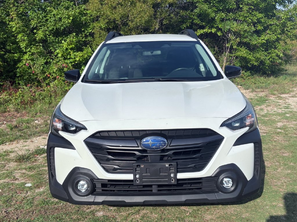 Used 2024 Subaru Outback Premium AWD/4WD image 2