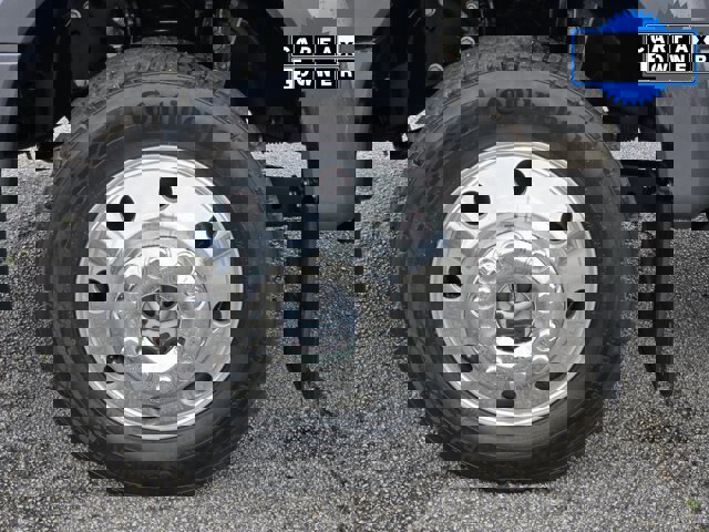 Certified 2022 Ford F450 Platinum w/ FX4 Off-Road Package image 10