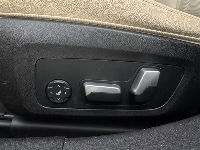 Used 2023 BMW 330i Sedan w/ Driving Assistance Package image 24