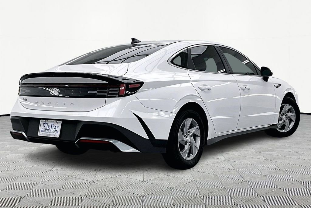 Used 2025 Hyundai Sonata SE image 4