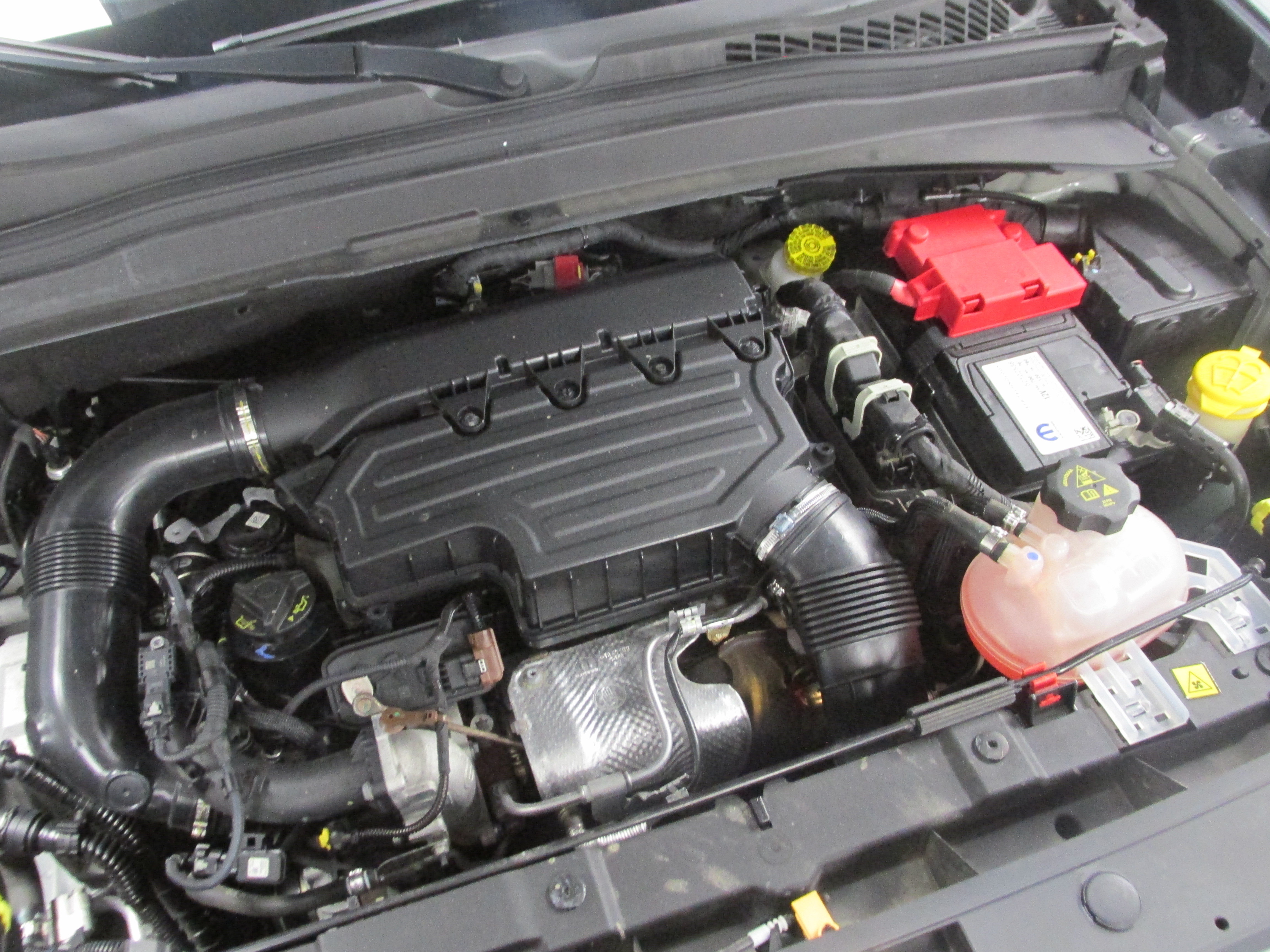 Used 2023 Jeep Renegade Latitude AWD/4WD image 38