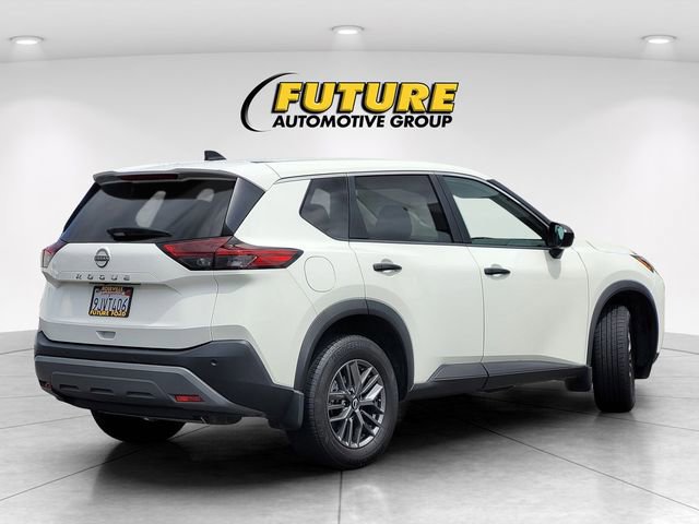 Used 2023 Nissan Rogue S FWD image 5
